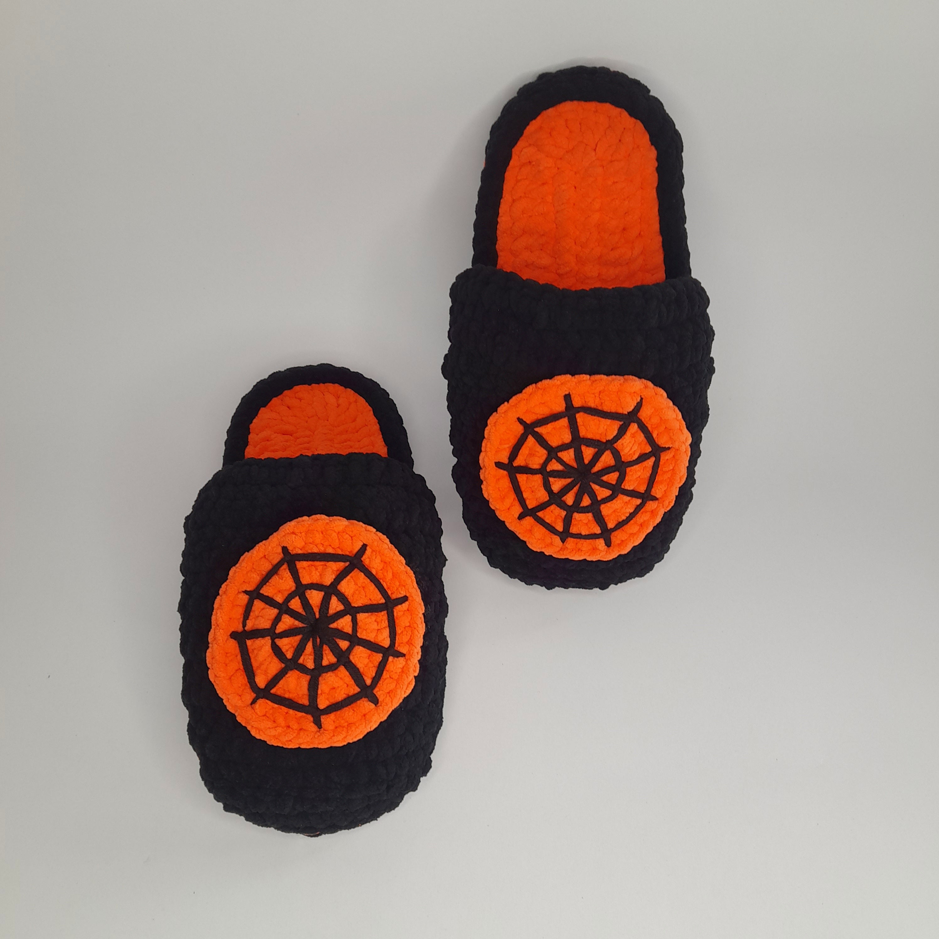 Set van 4 Halloween Pantoffel Haakpatronen