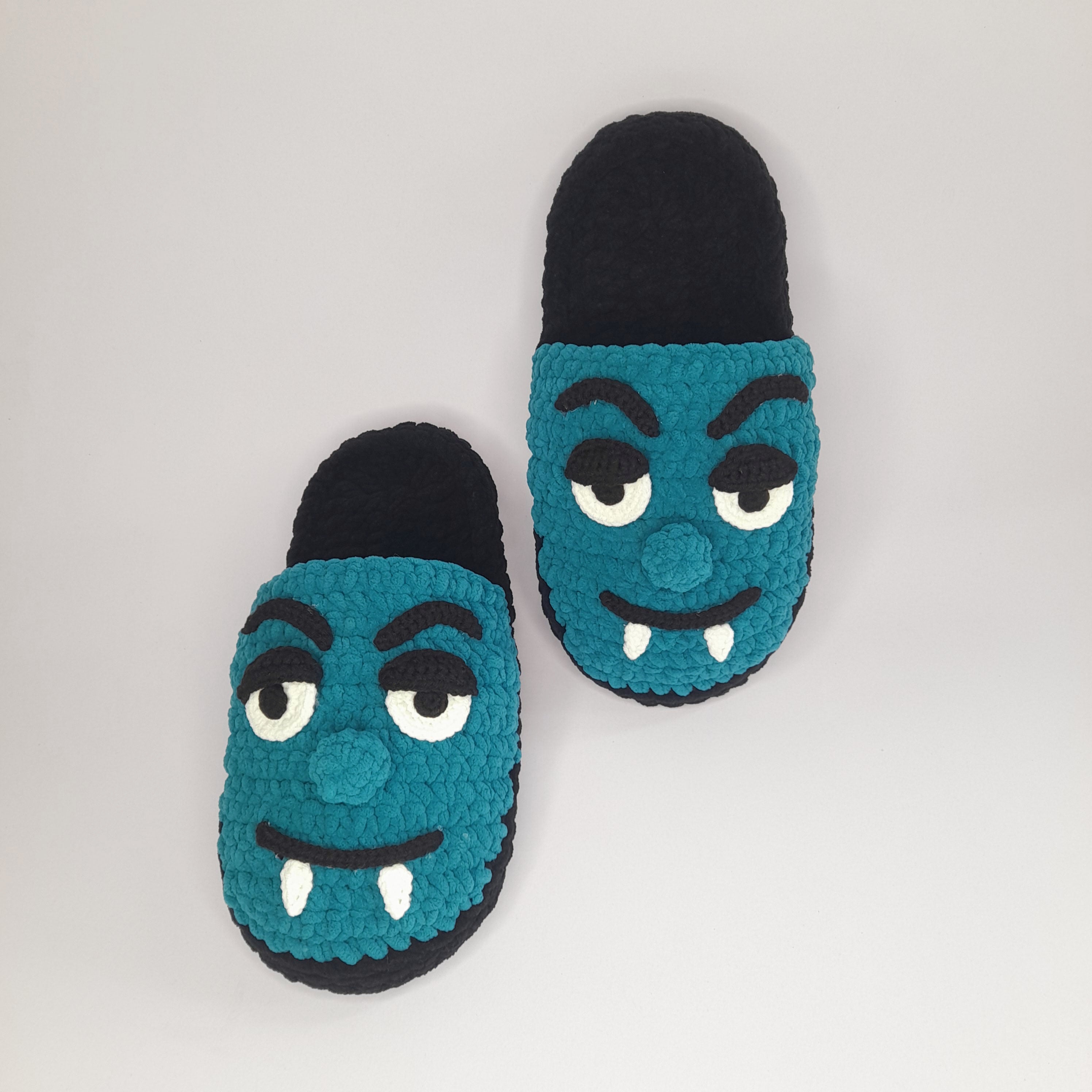 Set van 4 Halloween Pantoffel Haakpatronen