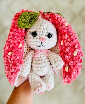 Schattig Paashaas Veranderd in Aardbei Haakpatroon