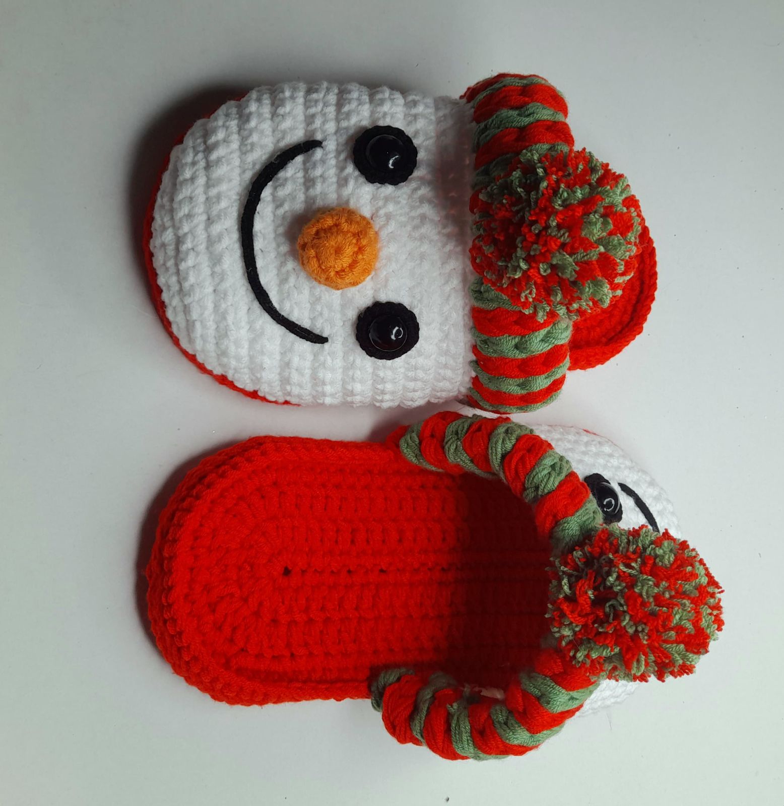 haakpatroon: kerstsloffen met sneeuwman